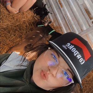 Meet your Posher, Erin